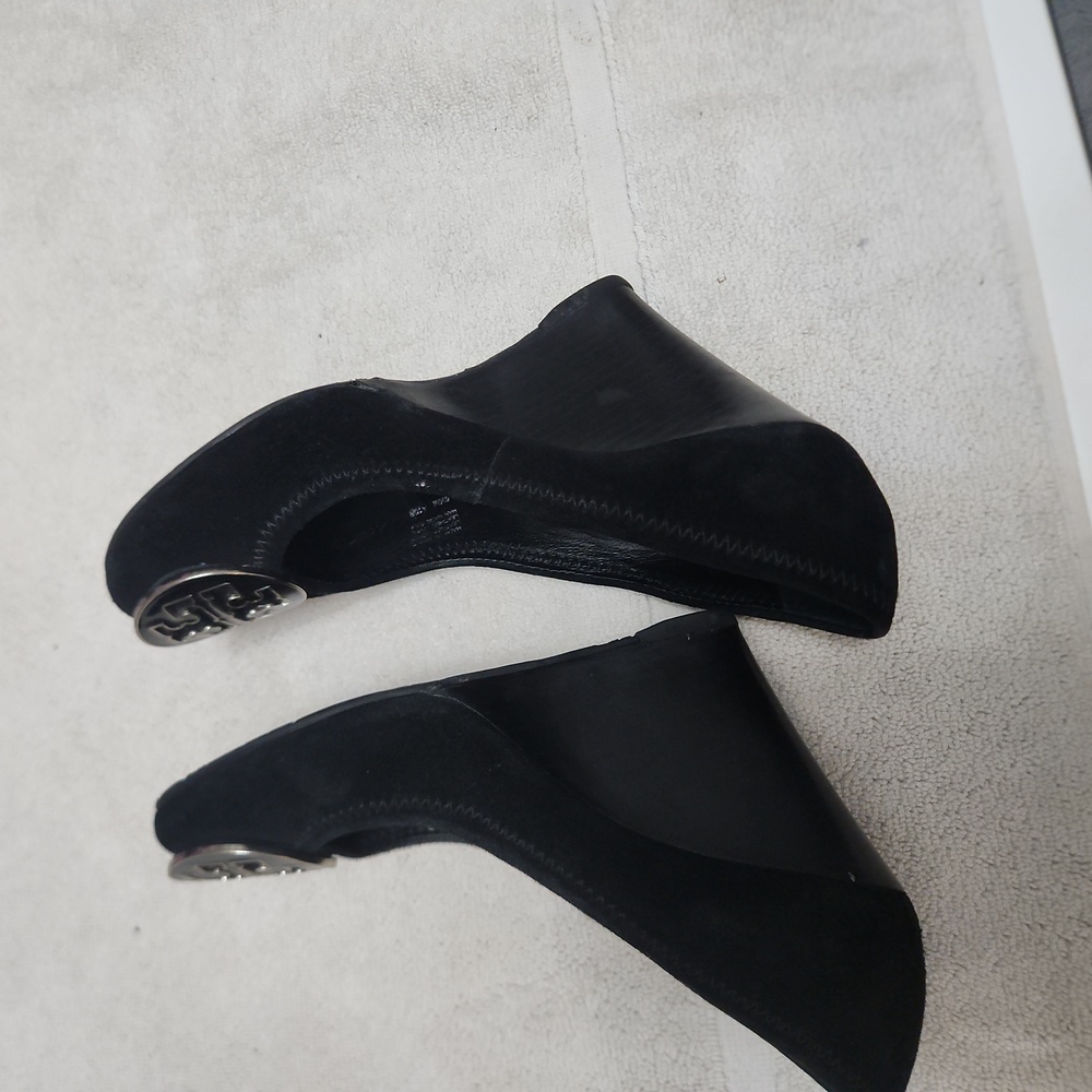 Tory Burch shoe - Picture 3 of 6